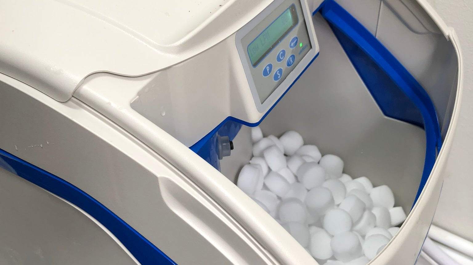 Water Softeners Fitted In Melksam, Bath, Wiltshire, UK Are Popular In Many Homes - Pure Choice